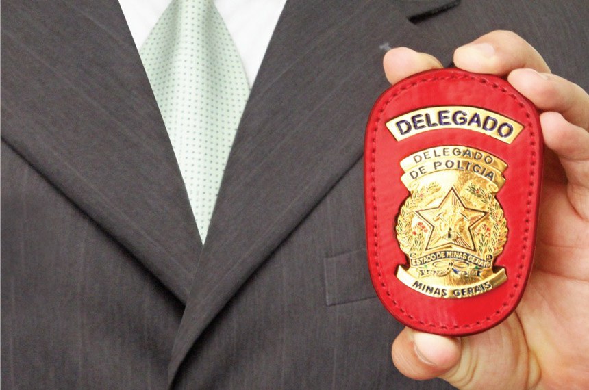 Distintivo de aprovado em concurso de delegado da Polícia Civil de Minas Gerais (Foto: Reprodução)